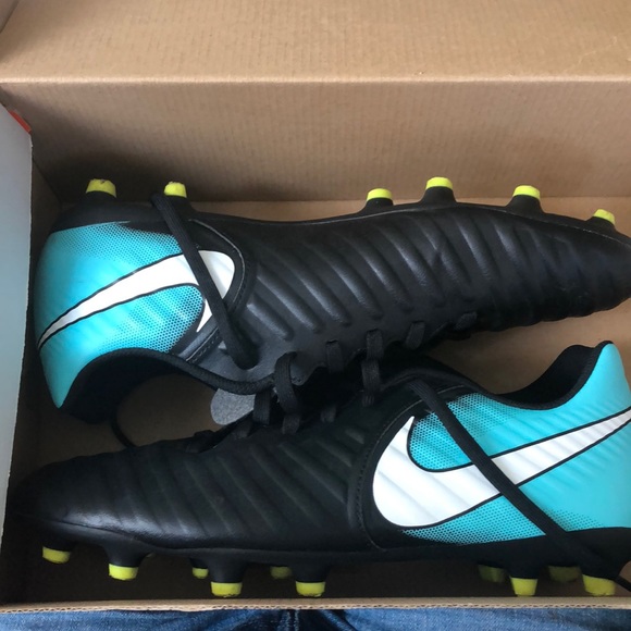 Nike Shoes - nike cleats